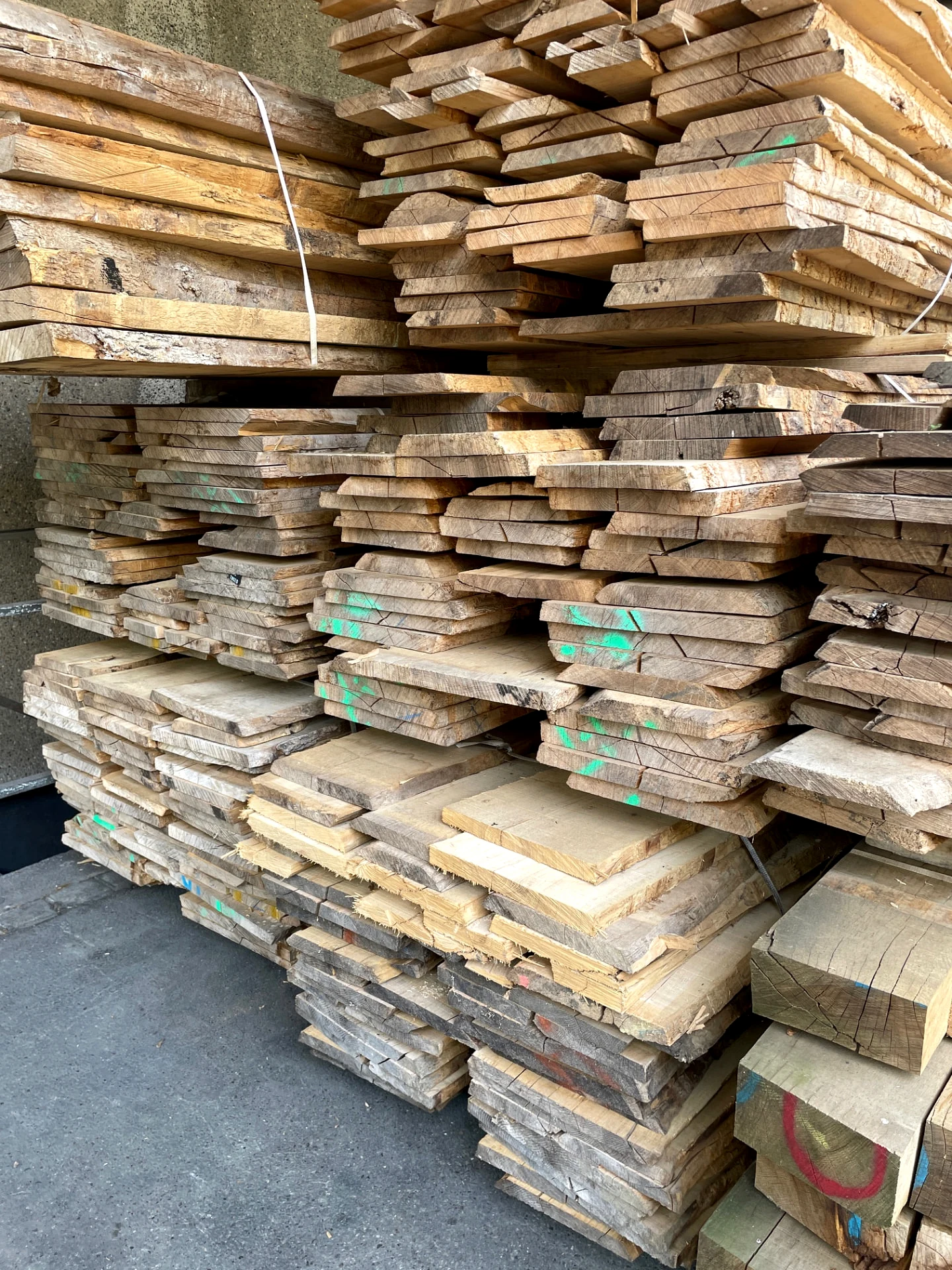Massivholz bei Studier Furniere