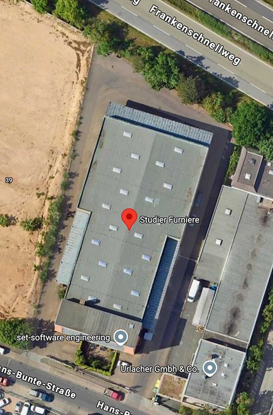 Luftbild mit Lage von Studier Furniere und Parkplätzen an der Hans-Bunte-Straße